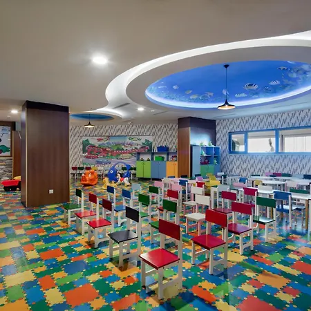 Üdülőközpont Granada Luxury 5*