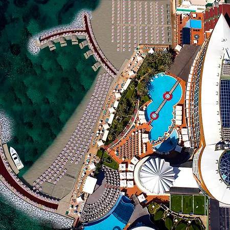 Üdülőközpont Granada Luxury Okurcalar