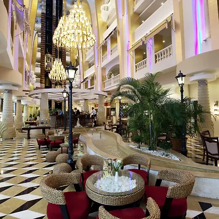 Granada Luxury אוקורקאלאר