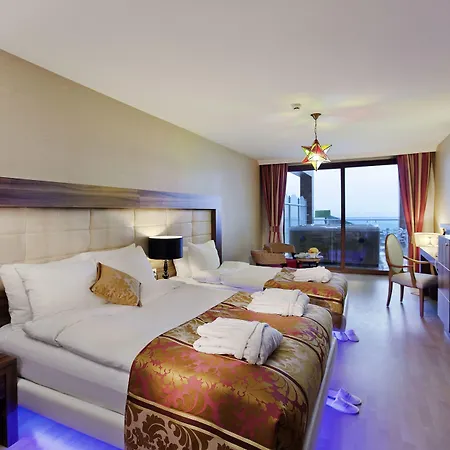 Üdülőközpont Granada Luxury Okurcalar