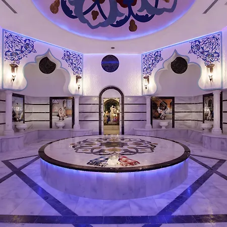 Granada Luxury 5* אוקורקאלאר