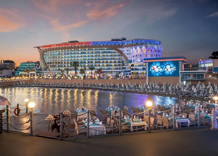 Granada Luxury 5* אוקורקאלאר