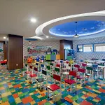 Üdülőközpont Granada Luxury 5*