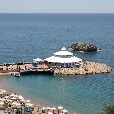 Granada Luxury Resort