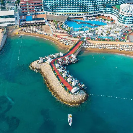 Granada Luxury Resort 5*