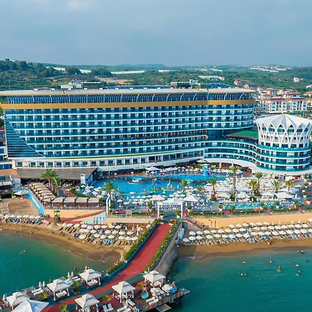 Granada Luxury Resort