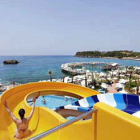 Ośrodek wypoczynkowy Granada Luxury Okurcalar