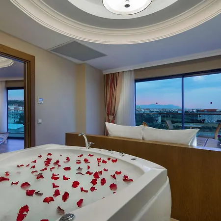 Granada Luxury 5* Okurcalar