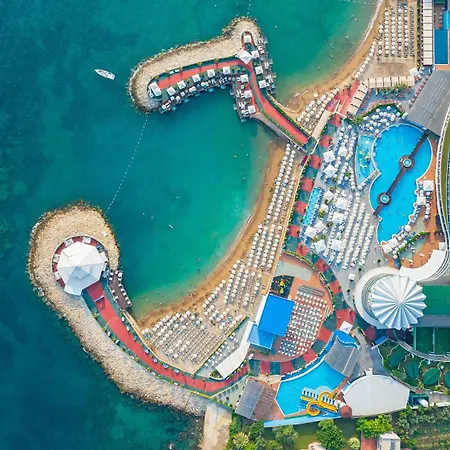 Granada Luxury Resort 5*