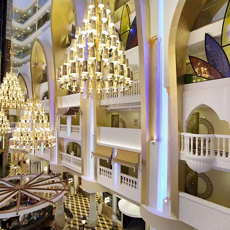 Granada Luxury 5* אוקורקאלאר